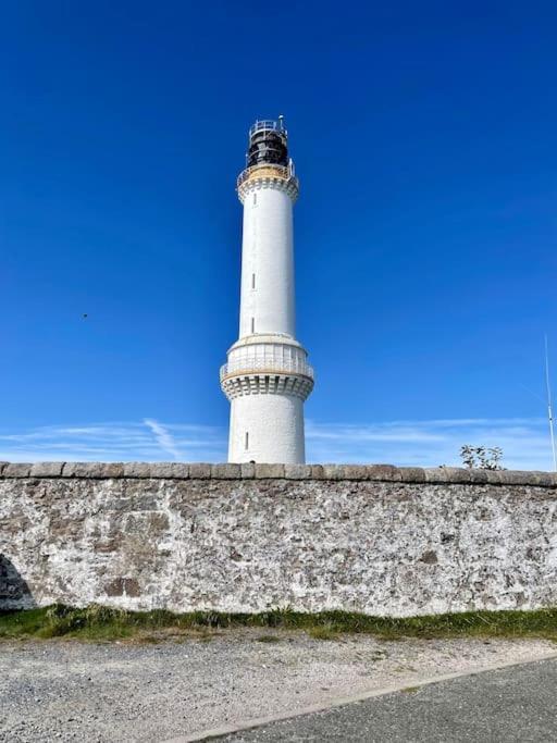 Lighthouse Cottage With Hottub Aberdeen Bagian luar foto